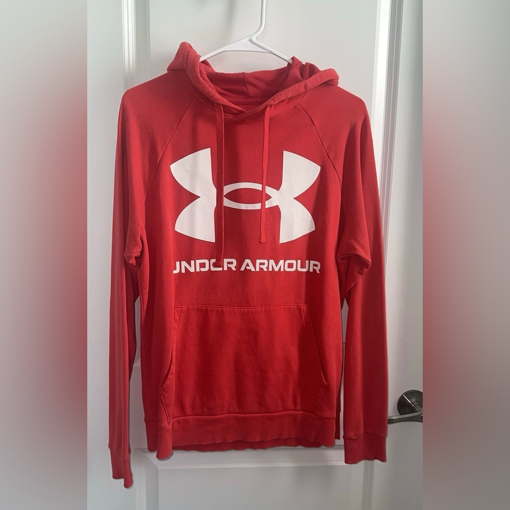 Under Armour SZ Small petite Red Hoodie